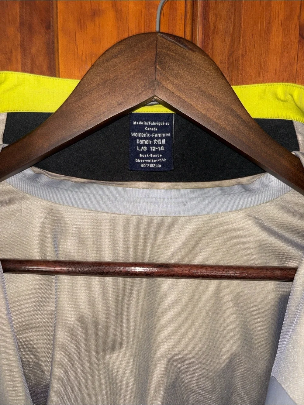 Arc'teryx Beta AR Jacket - Picture 8 of 13